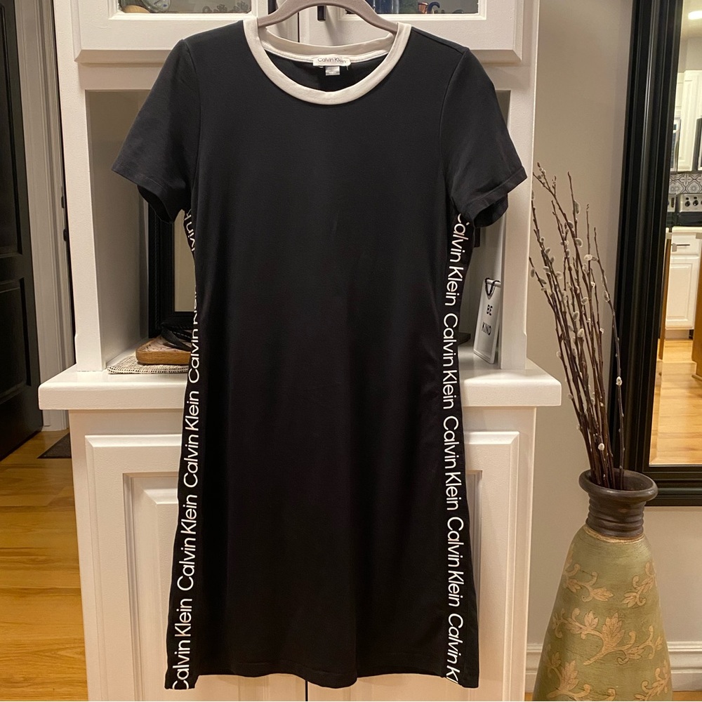Calvin Klein T-Shirt Dress